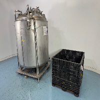 Precision Stainless 2000 Liter Stainless Steel reactor image 1